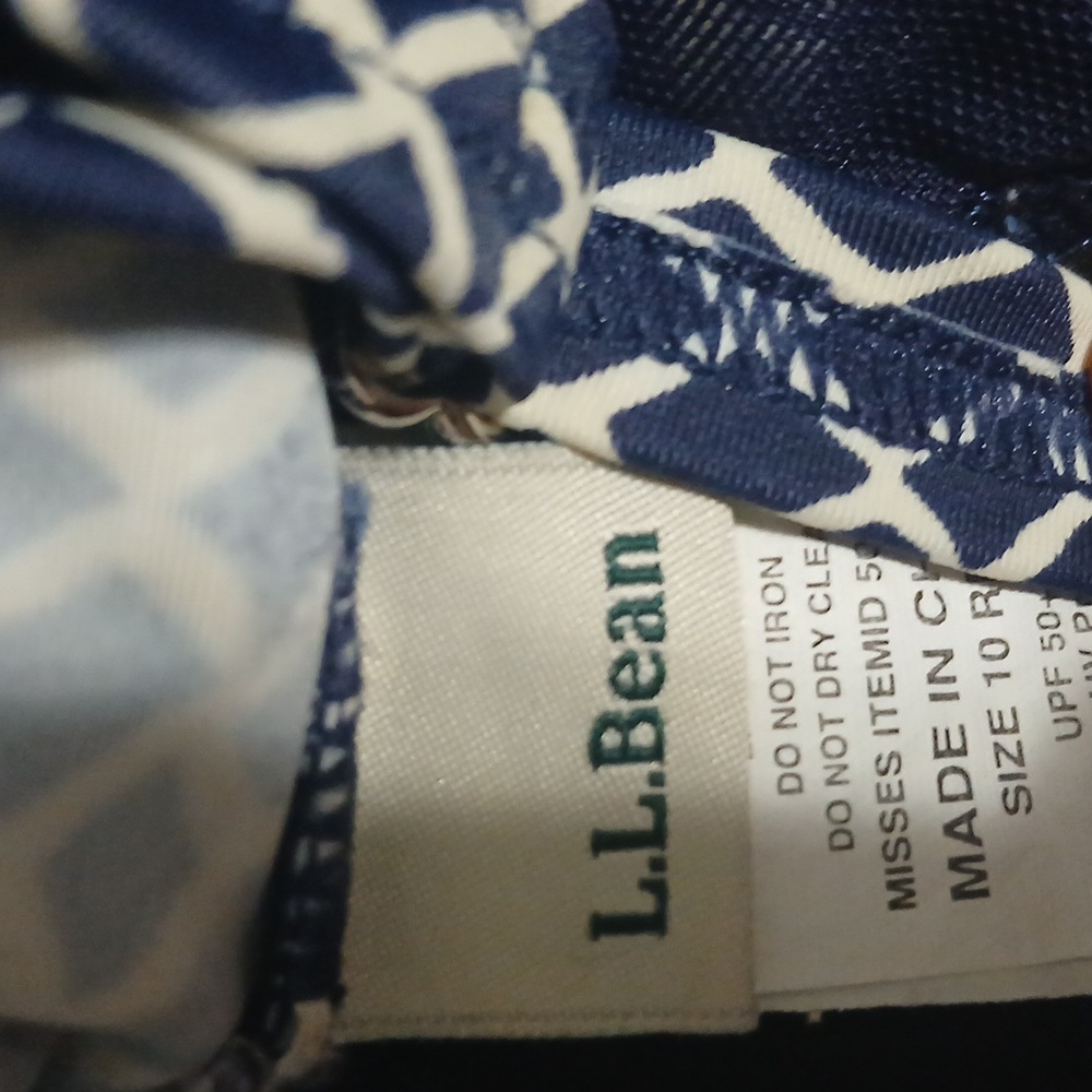 Women's Shaping Swimwear LL Bean lightly padded Swimsuit - Picture 7 of 10